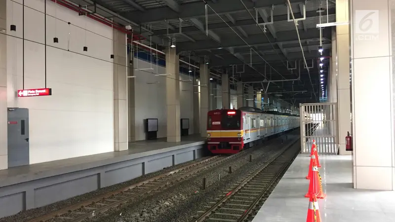 Imbas Longsor Bandara Soetta, Stasiun Sudirman Baru Sepi