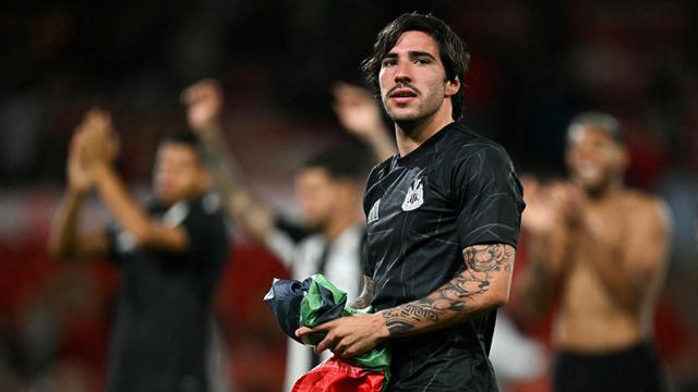 Foto: Sandro Tonali Comback dari Masa Sulit, Kembali Merumput setelah 308 Hari bersama Newcastle