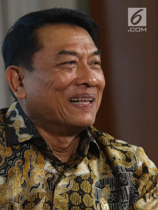 Kepala Staf Presiden Moeldoko saat wawancara dengan KLY di Jakarta, Rabu (16/1). Dalam wawancara tersebut Moeldoko memaparkan kinerja kerja pemerintahan Jokowi-JK hingga saat ini. (Liputan6.com/Angga Yuniar)