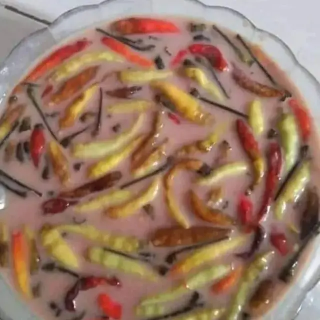6 Potret Es dengan Buah Utuh Ini Nyeleneh, Jadi Bingung Cara Makannya