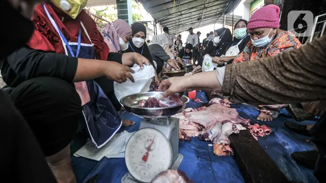 FOTO: Penyembelihan Hewan Kurban di Masa Pandemi COVID-19