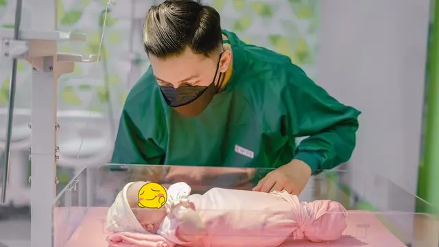 Melahirkan Anak Pertama, Ini 6 Potret Perjalanan Kehamilan Nella Kharisma