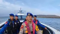Direktur Polisi Perairan dan Udara Polda Jatim, Kombes Pol Arman Asmara Syarifuddin  melakukan patroli di Selat Bali Jelang Nataru 2024 (Istimewa)
