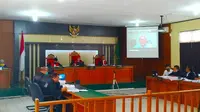 Sidang Bupati Bengkalis non aktif Amril Mukminin di Pengadilan Tipikor pada Pengadilan Negeri Pekanbaru. (Liputan6.com/M Syukur)