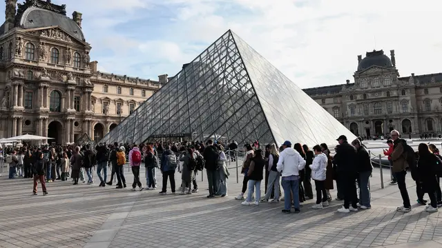 Direktur Museum Louvre Siap Mundur Usai Perhiasan Era Napoleon Senilai Rp1,7 Triliun Dirampok
