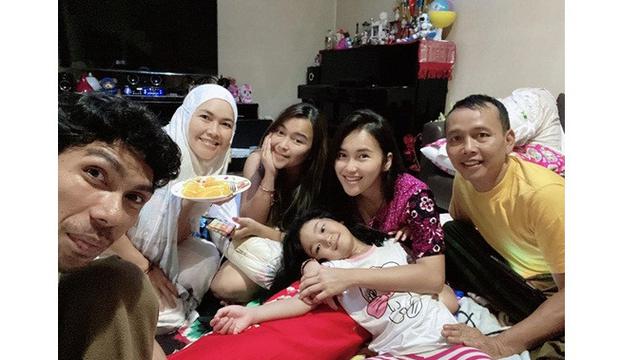 Momen 7 Artis Saat Sahur Pertama, Sederhana dan Penuh Semangat