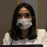 Gisella Anastasia atau Gisel menggelar jumpa pers di kawasan Gatot Subroto, Jakarta, Rabu (6/1/2021). Gisel mengaku menyesali perbuatannya yang telah mencoreng nama baik keluarga terkait kasus video syur yang menjerat dirinya bersama Michael Yukinobu De Fretes. (Liputan6.com/Herman Zakharia)