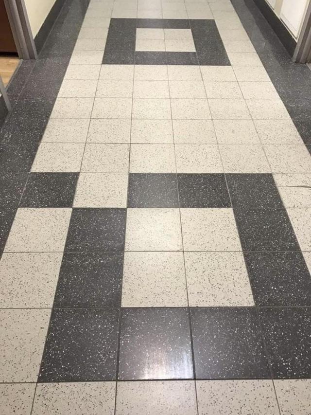 7 Potret Keramik Salah Penempatan Ini Bikin Sakit Mata