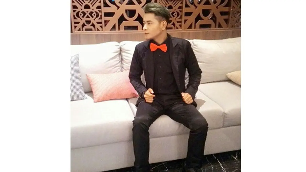 Ingat Veri Juara AFI 1? Ini 6 Potret Terbarunya yang Bikin Pangling