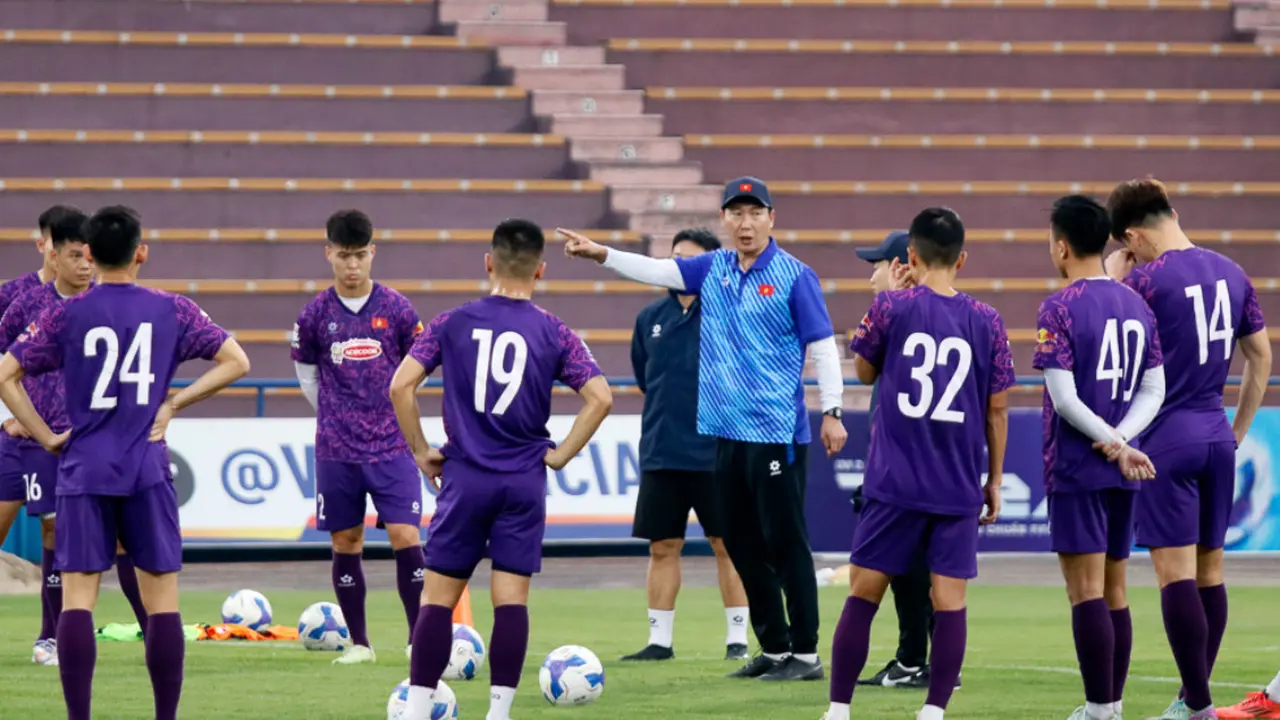 Pelatih Vietnam Setuju dengan Shin Tae-yong Tentang Jadwal Padat Piala AFF 2024, Pilih Akan Rotasi Pemain usai melawan Timnas Indonesia