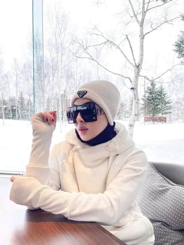 Syahrini selalu modis (Instagram/princessyahrini)