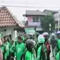 Ratusan tukang ojek online serang ojek pangkalan di Bogor, hingga Komunitas Sepeda Tua akan keliling Ibu Kota Jakarta.