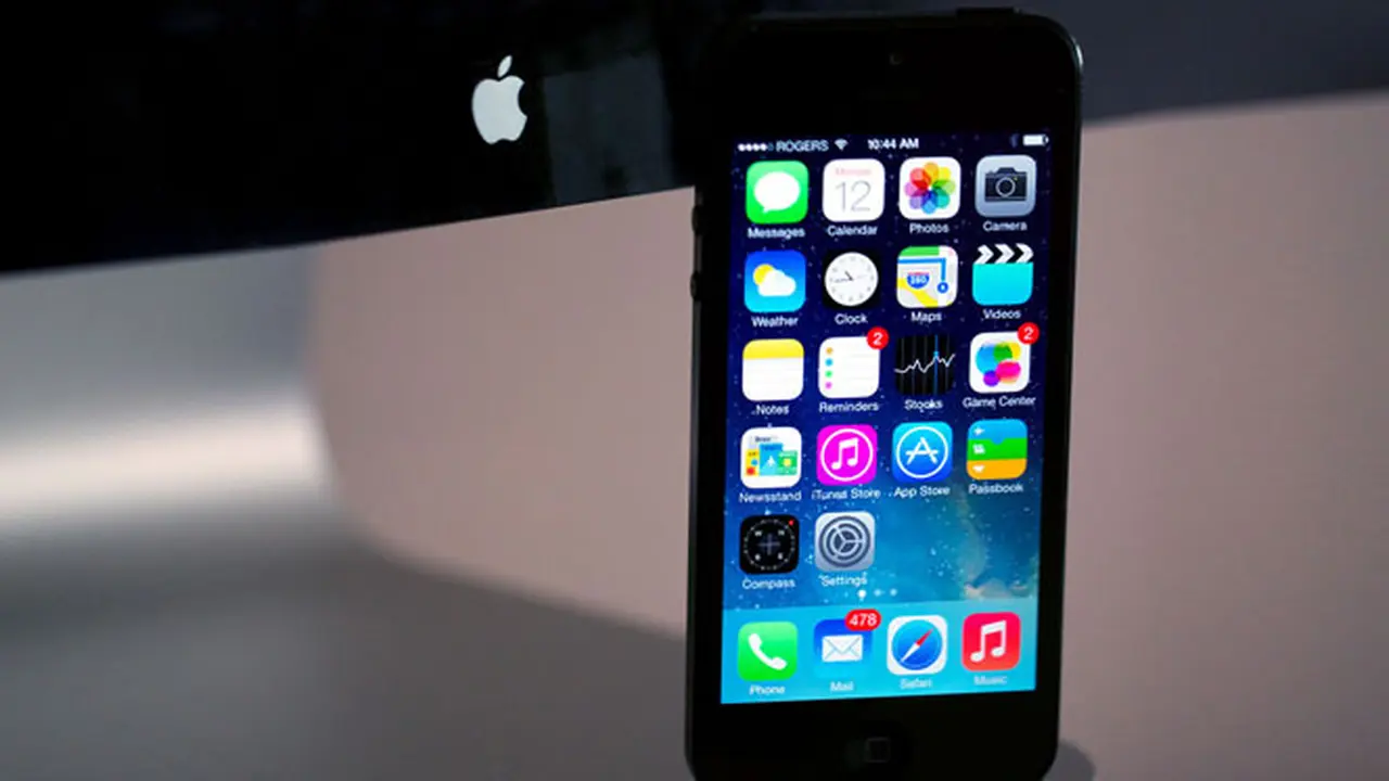 iphone-5s-131205b.jpg