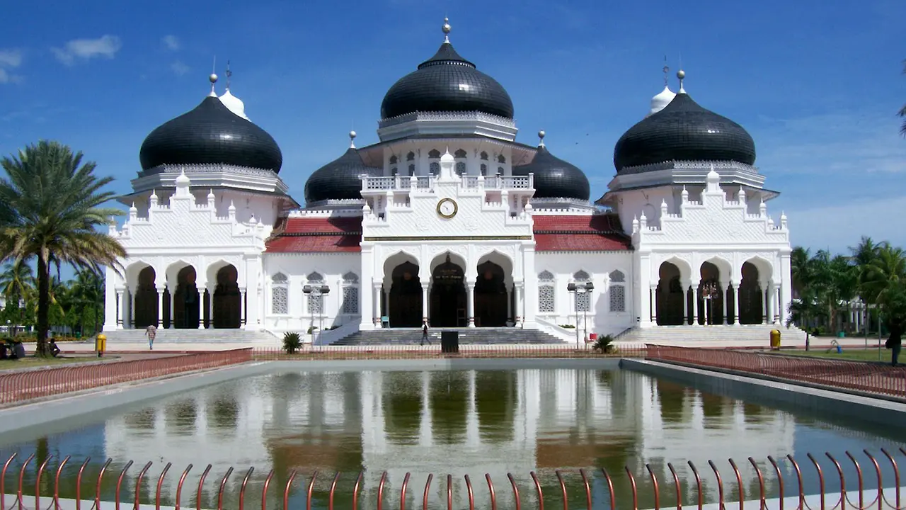 6 Masjid Megah di Indonesia