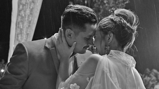 Segera Melahirkan, Istri Keenan Pearce Pamer Baby Bump 