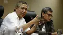 Wartawan Senior dan Pengamat Timur Tengah, Trias Kuncahyono menjadi pembicara dalam diskusi di Kantor Staf Presiden, Komplek Istana, Jakarta, Rabu (2/3). Diskusi tersebut membahas seputar KTT OKI dan isu Palestina (Liputan6.com/Faizal Fanani)