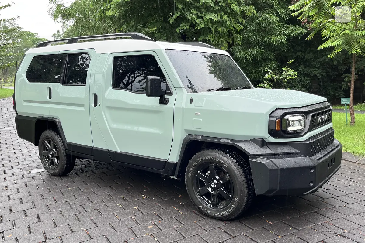 Toyota Hilux Rangga SUV