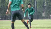 Dedi Tri Maulana, bek Timnas Indonesia U-19. (Bola.com/Ronald Seger)