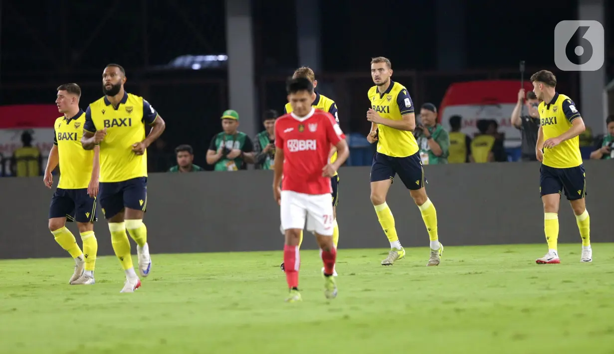 Enam gol kemenangan Oxford United dicetak oleh Mark Harris, Michel Helik, Tom Bradshaw, Przemyslaw Pacheta dan Bryan De Keersmaecker. (Liputan6.com/Helmi Fithriansyah)