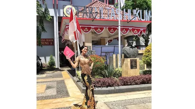 7 Pesona Ayu Maulida dalam Balutan Kebaya, Wakil Jawa Timur di Puteri Indonesia 2020