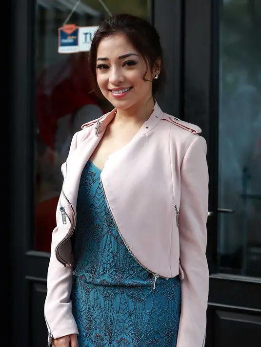 Nikita Willy menambahkan jika cerita dalam video klip terbaru berjudul ‘Bahagia Dengan Cinta’ ini akan terus menyambung dengan video klip lagu selanjutnya. (Deki Prayoga/Bintang.com)