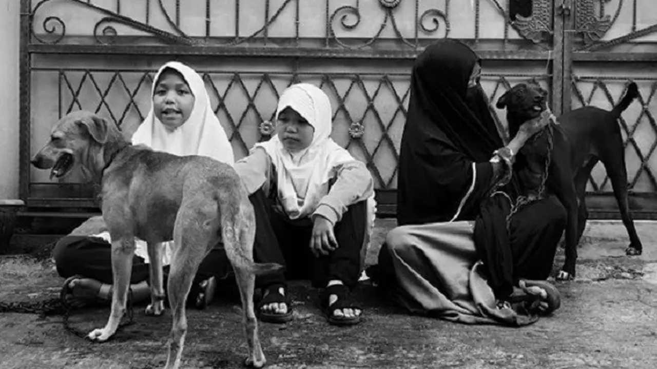 [Bintang] Wanita Bercadar