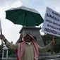 Aksi unik Kopral Bagyo sambut Raja Salman (Liputan6.com / Fajar Abrori)
