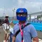 Penggemar Formula E, Mohammad Faiz, menilai&nbsp;penyelenggaraan Formula E Jakarta 2023 lebih sepi dibanding tahun sebelumnya. Walau begitu, ia mengapresiasi teknis pelaksanaan double header, di mana Indonesia menjadi tuan rumah dua putaran yang bergulir pada Sabtu (3/6/2023) serta Minggu (4/6/2023). (Liputan6.com/Melinda Indrasari)