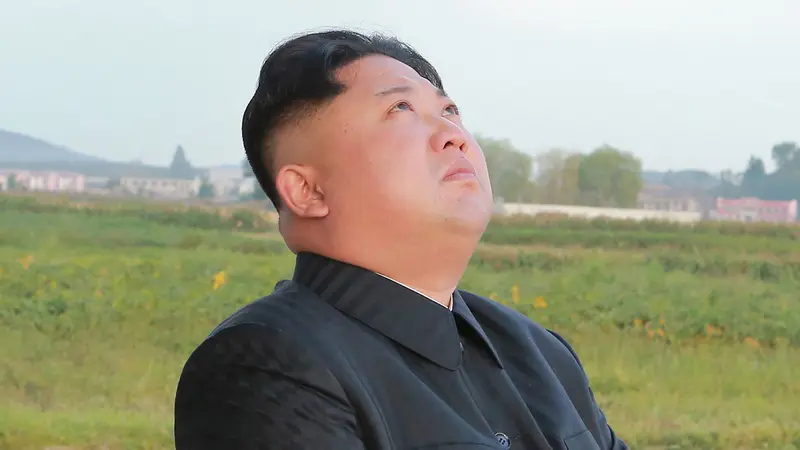 Kim Jong-un Saksikan Langsung Peluncuran Rudal Balistik