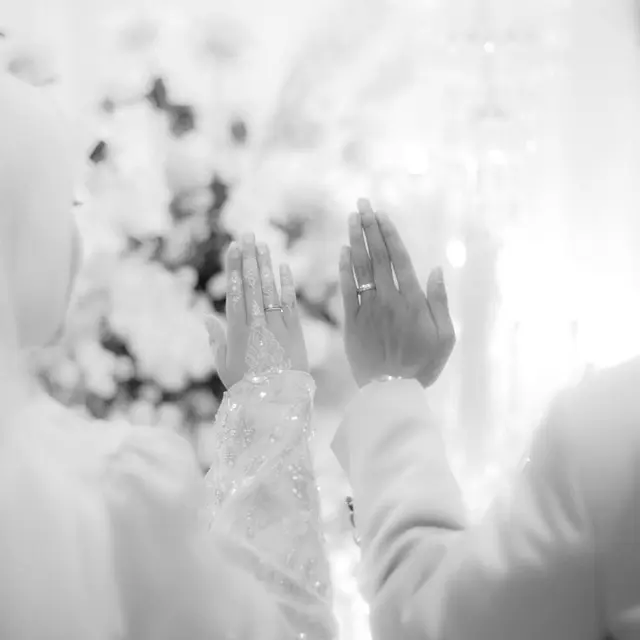 6 Potret Pernikahan Gus Zizan dan Kamila Asy Syifa, Disorot karena Masih Terlalu Muda