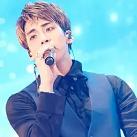 Seperti diketahui, Jonghyun ditemukan di apartemennya pada pukul 18.00 waktu Korea. Ditemukan juga briket batu bara yang sedang menyala. (foto: allkpop.com)