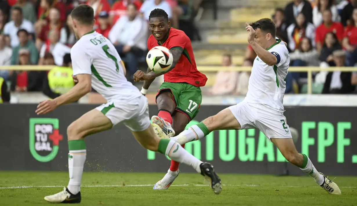 Kemenangan besar ini menjadi modal positif Portugal untuk terjun ke Euro 2024 yang akan dimulai 14 Juni mendatang. (MIGUEL RIOPA / AFP)