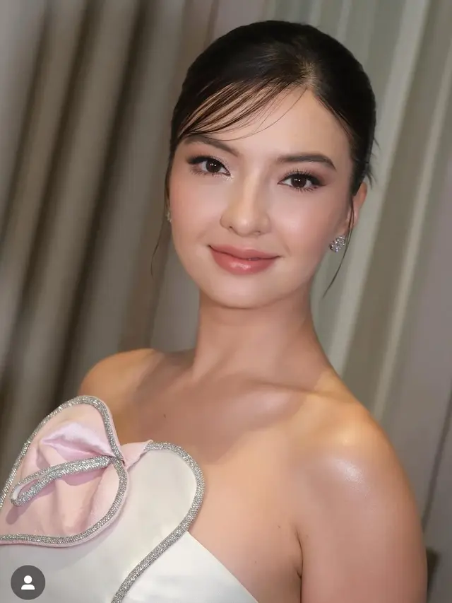 Raline Shah di Resepsi Pernikahan Luna Maya dan Maxime. [@vanny.adelina]