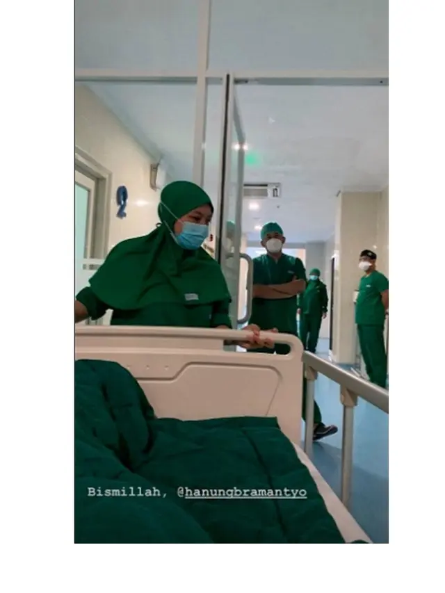 7 Momen Zaskia Adya Mecca Melahirkan Anak Ke-5, Didampingi Keluarga Tercinta