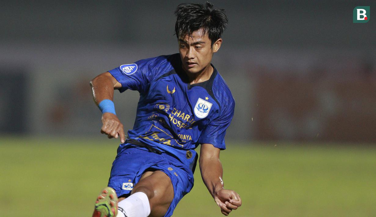 Pratama Arhan. Bek kiri berusia 19 tahun ini berlaga bersama PSIS Semarang di Kompetisi BRI Liga 1 dan baru bermain sebanyak 6 kali. (Bola.com/M. Iqbal Ichsan)