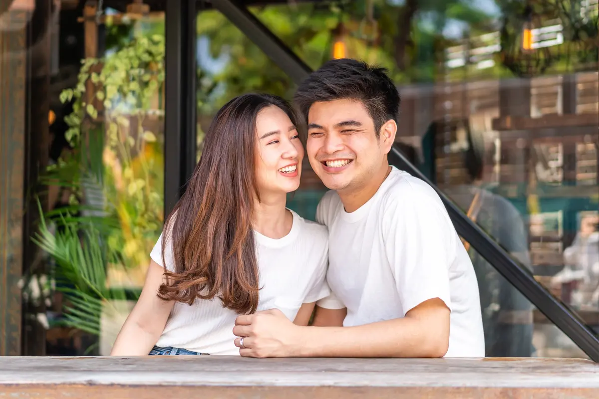 perempuan dan pasangan 14 juli bersama