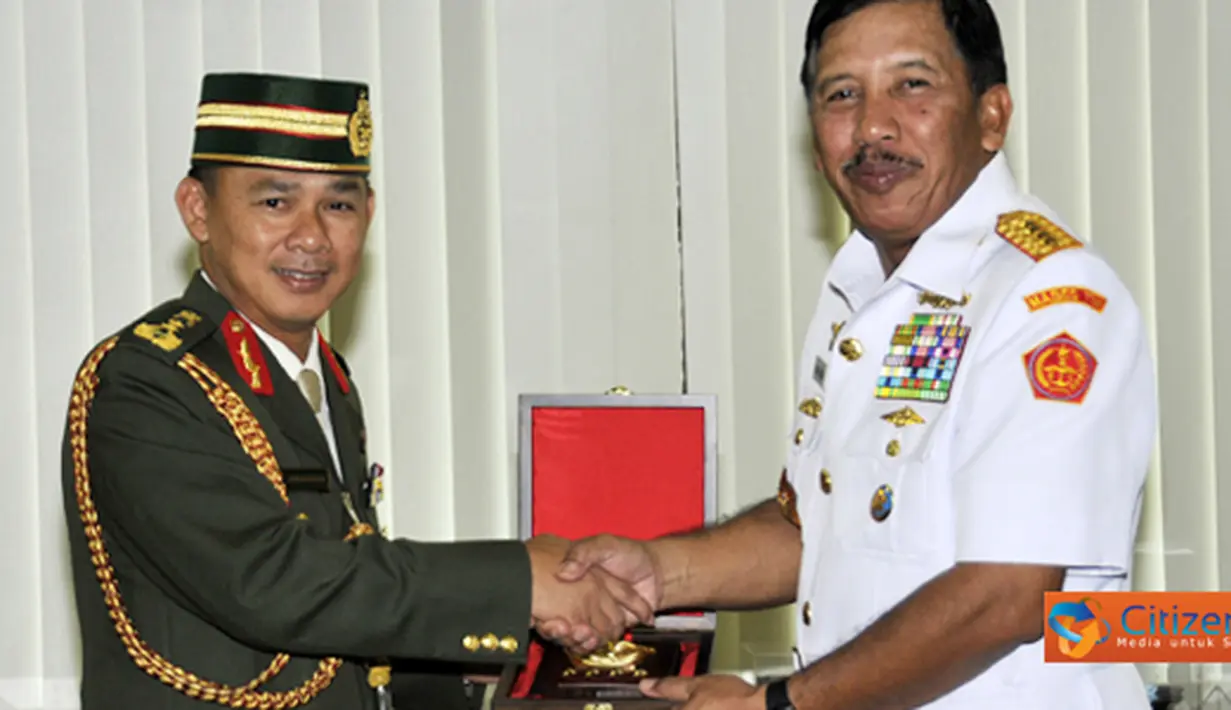 Citizen6, Cilangkap: Pangab Brunei menerima penganugerahan Bintang Yudha Dharma Utama dari Pemerintah RI yang disematkan oleh Menhan RI. (Pengirim: Badarudin Bakri)