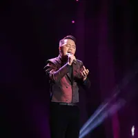 Penilaian dilakukan oleh juri D’Academy Asia membuat Danang bisa saja tersisih meski ia tampil bagus dan menuai banyak pujian. Seperti Kak Ros berpendapat kualitas Danang sangat berkualitas dibandingkan peserta dari negara lain. (Nurwahyunan/Bintang.com)