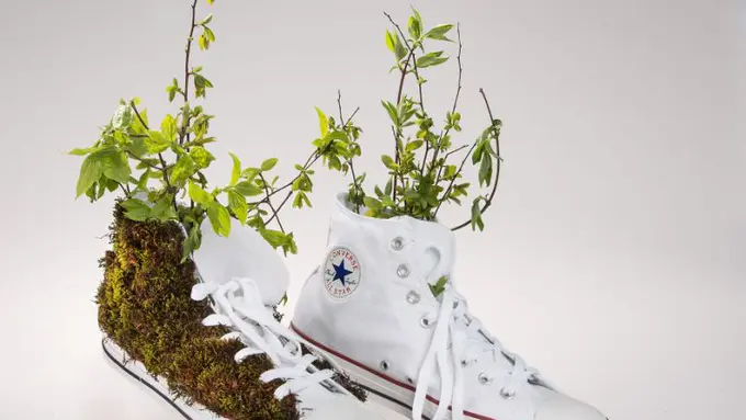 Wow! Sepatu Kets Ini Punya 3 Tampilan Antimainstream