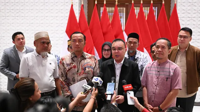Pemberian rehabilitasi terhadap dua Guru asal Kabupaten Luwu Utara, Sulawesi Selatan.