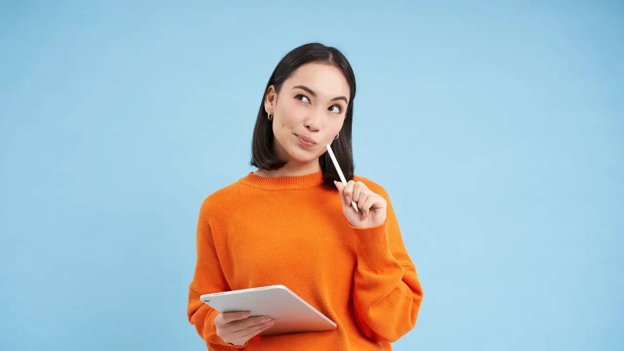 5 Tanda Kamu Overthinker Cerdas (photo by freepik)