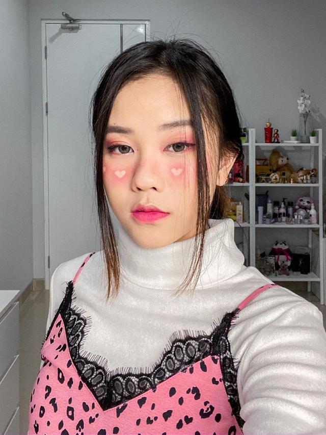 7 Potret Jessica Jane dengan Makeup Tebal, Tampil Berkonsep dan Memesona