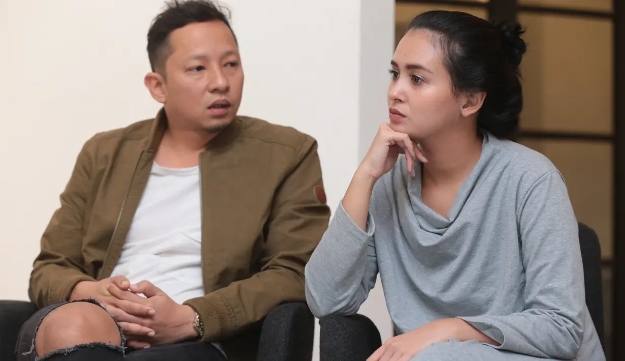 "Untuk 21 tahun ke atas, lebih secara konten. Emang dari awal minta ke LSF. Intinya, kita ga bisa melakukan komunikasi anak SD ketika kita bicara dengan anak SMA. Jadi terkait komunikasi aja," ujar Dienan Silmy. (Adrian Putra/Bintang.com)