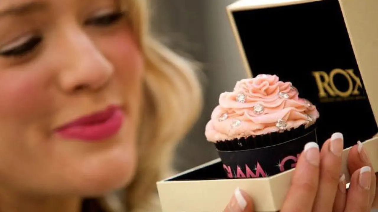 Cupcake Bertabur Berlian, Dibanderol Seharga Rp 1,4 Milyar!