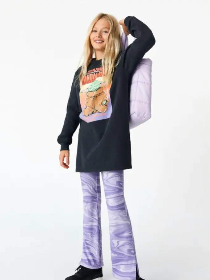 Gandeng Danone Aqua, H&M Rilis Koleksi Pakaian Anak dari Sampah Botol Plastik