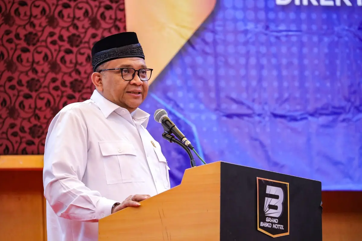 Wakil Menteri Ketenagakerjaan, Afriansyah Noor dalam Edukasi Program Jaminan Sosial Tenaga Kerja bagi Pekerja Bukan Penerima Upah di Padang, Sumatera Barat pada Jumat (8/9/2023). (Dok Kemnaker)