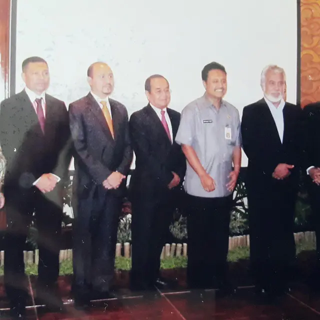 6 Potret Lawas Raul Lemos Suami Krisdayanti, Gayanya Curi Perhatian