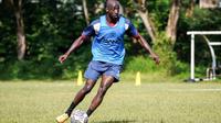 Makan Konate berlatih dengan RANS Nusantara FC. (Instagram RANS Nusantara FC).