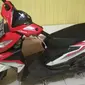 Barang bukti hasil begal yang dilakukan remaja di Pekanbaru. (Liputan6.com/M Syukur)