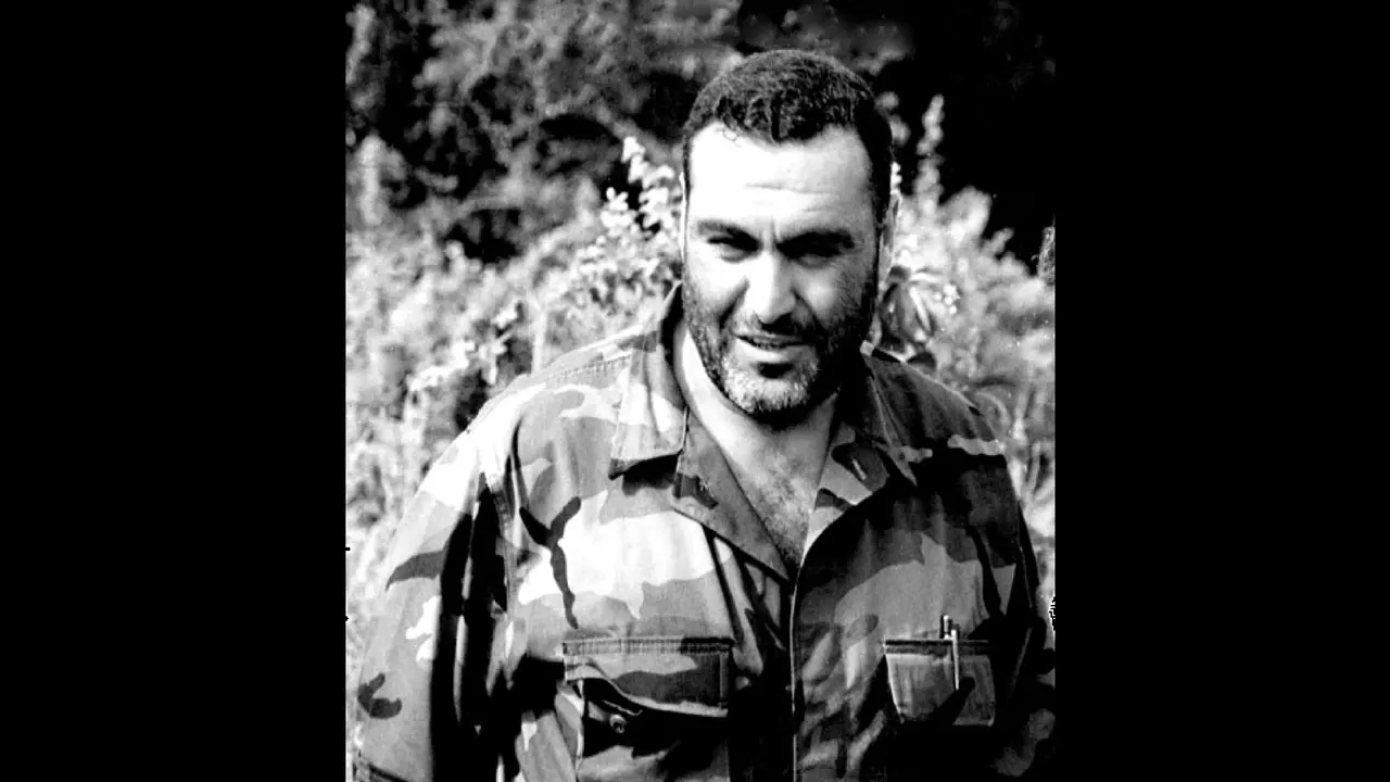  Perdana Menteri Armenia Vazgen Sargsyan.